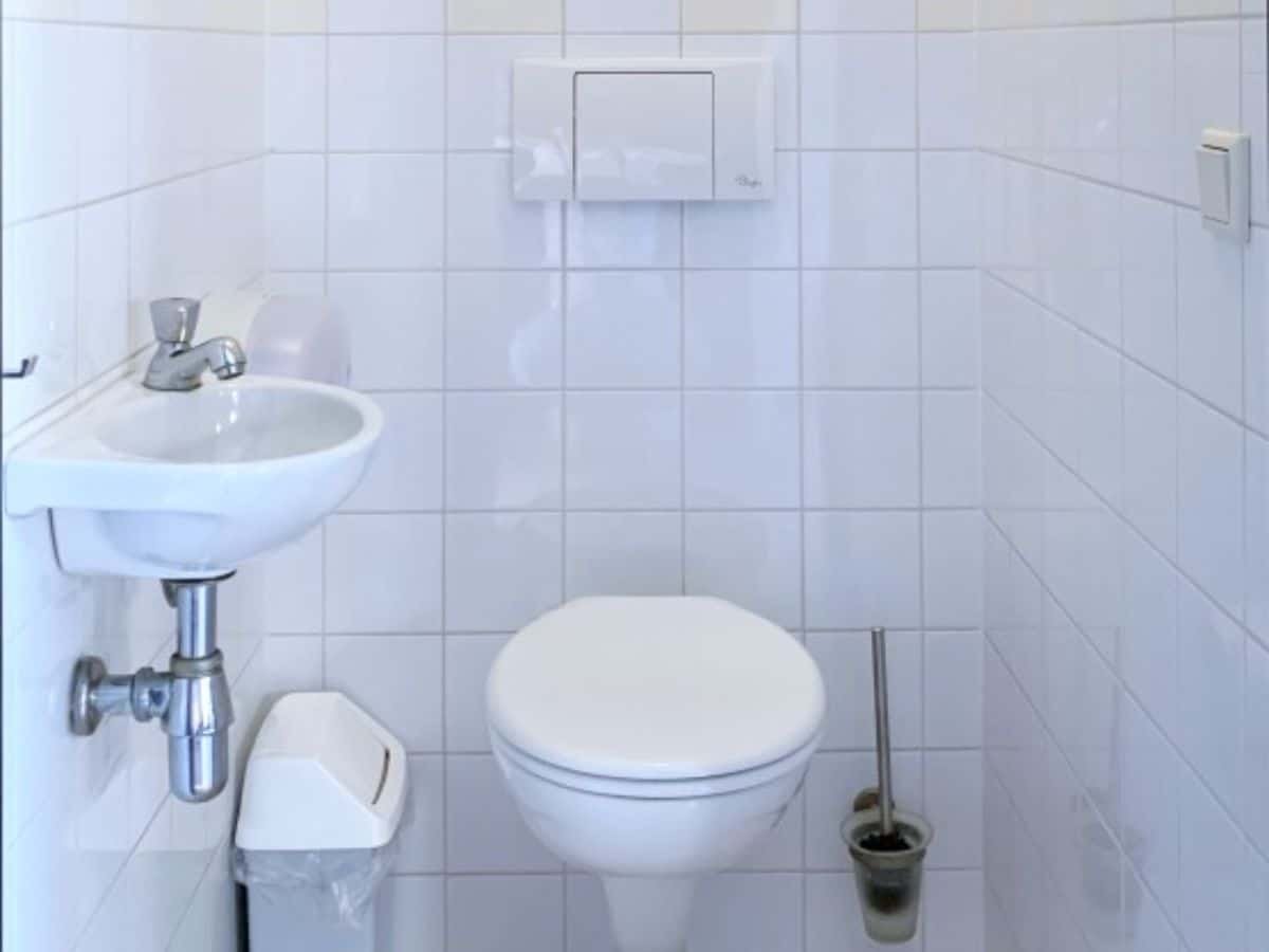 groepsaccommodatie-nijmegen-berg-en-dal-20-22-personen-9-slaapkamers-15 Impressie badkamer