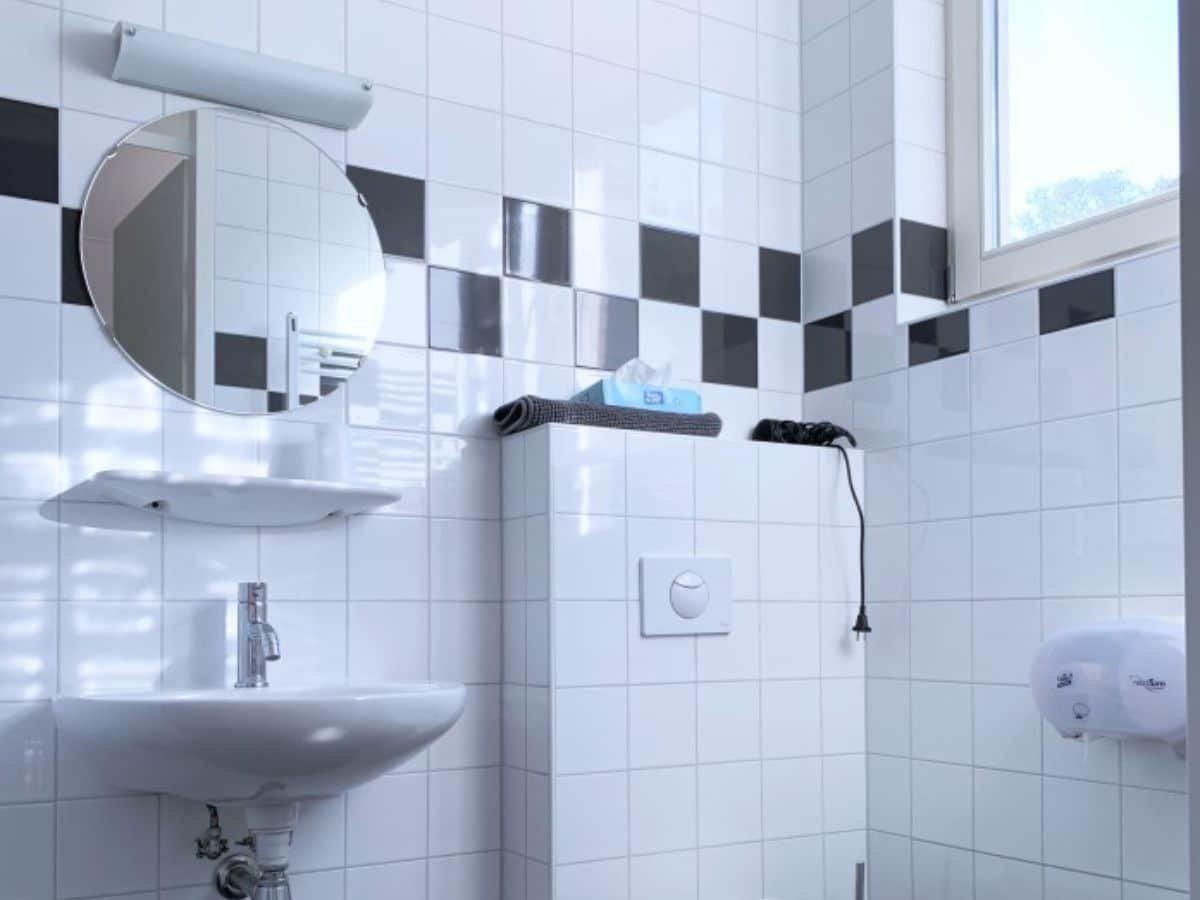 groepsaccommodatie-nijmegen-berg-en-dal-26-personen-10-slaapkamers-23 Alle slaapkamers hebben een eigen badkamer