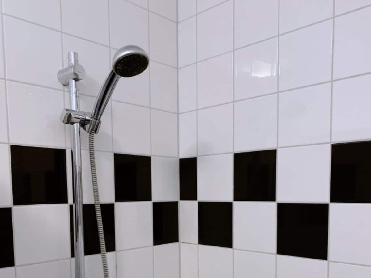 groepsaccommodatie-nijmegen-berg-en-dal-26-personen-10-slaapkamers-25 Groepsaccommodatie met 10 badkamers