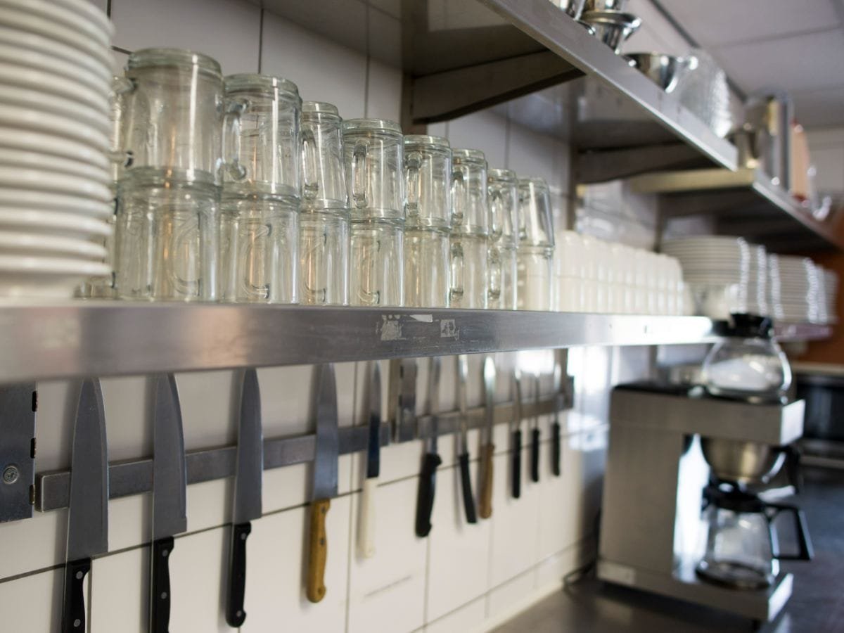 groepsaccommodatie-nijmegen-groesbeek-120-personen-36-slaapkamers-26 Zelf koken met de groep of toch liever catering?