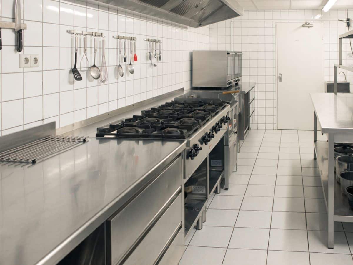 groepsaccommodatie-nijmegen-groesbeek-120-personen-36-slaapkamers-5 Professionele keuken voor groepen