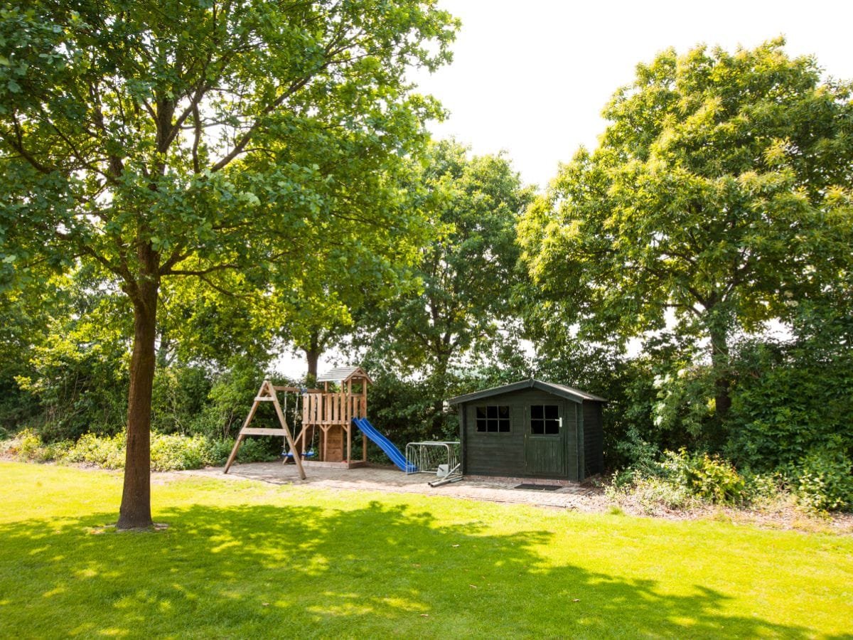 Speelmogelijkheden voor de kinderen bij de accommodatie