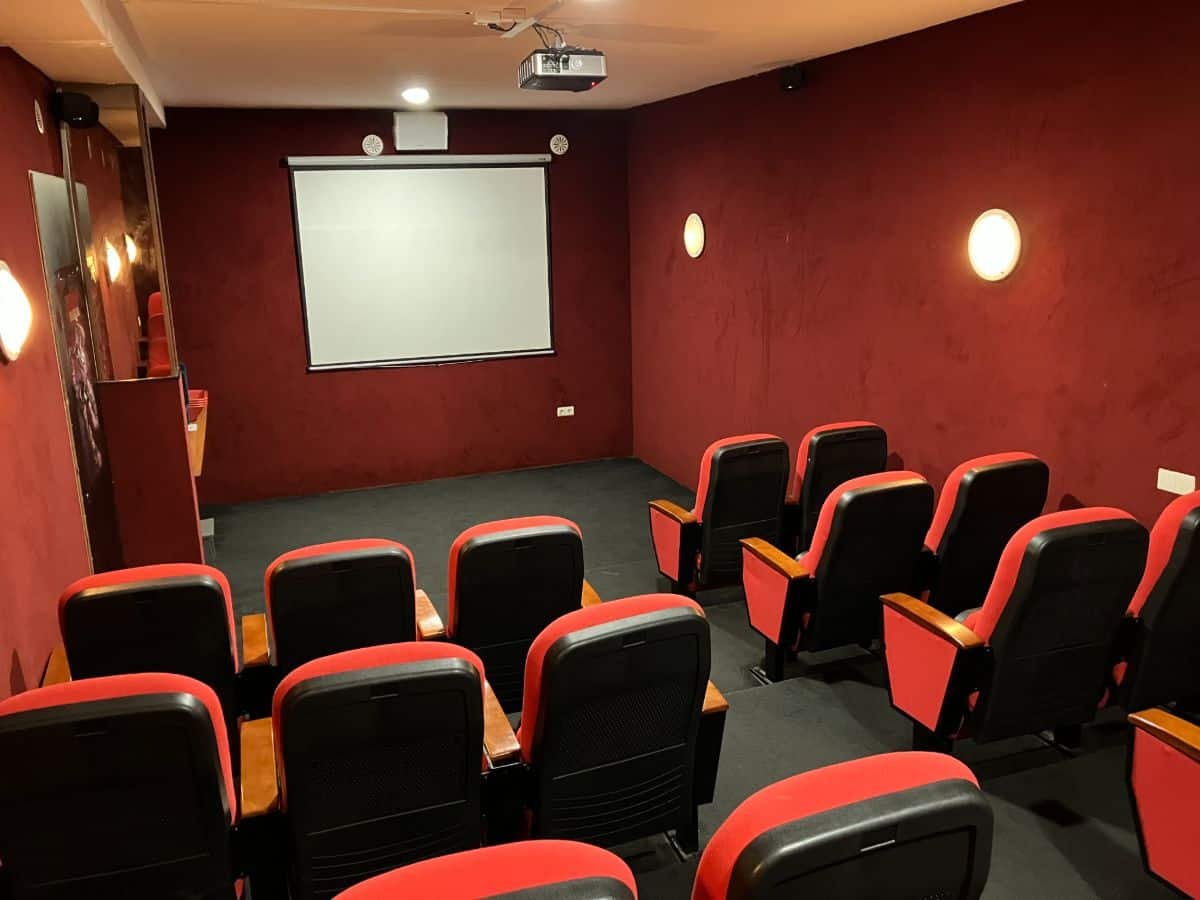 groepsaccommodatie-60-personen-11 Bioscoop in de accommodatie