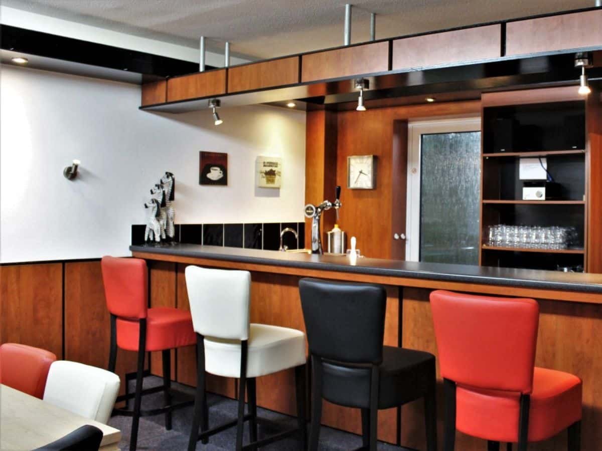 groepsaccommodatie-voor-1-nacht-6 Barretje in een van de groepsaccommodaties